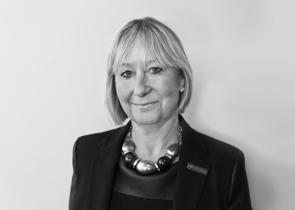 Glynis-Frew-CEO-of-Hunters