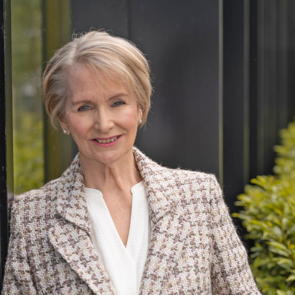 Rose-and-bloom-coaching-Susan Rose 1000-1000px headshot